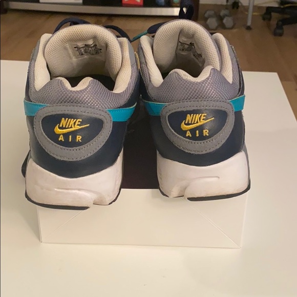 nike running shoes with air bubble